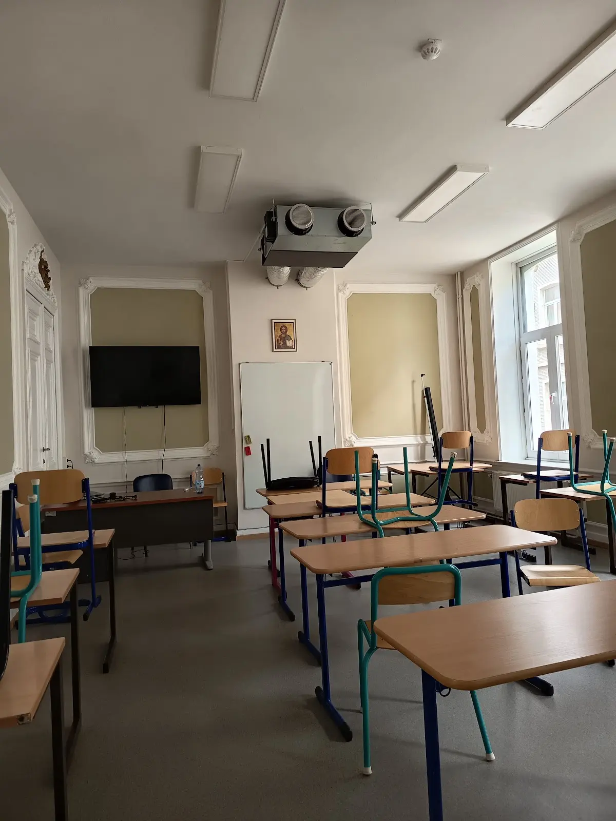 École Hellénique de Bruxelles, Saint-Gilles